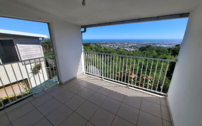 À LOUER   Maison / Appartement T4   La Possession, secteur P